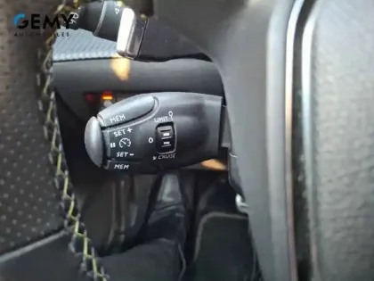 Photo 13 Peugeot 208  PureTech 100 S&S EAT8