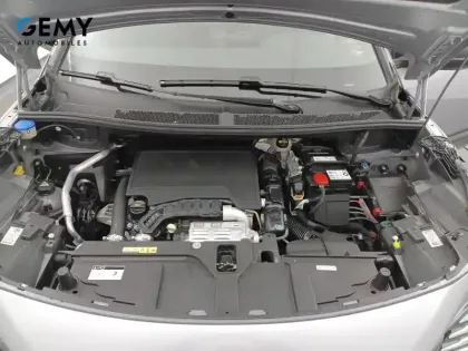 Photo 12 Peugeot 5008  PureTech 130ch S&S EAT8