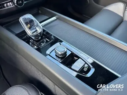 Photo 12 Volvo Xc60  T6 AWD Hybride rechargeable 253 ch+145 ch Geartronic 8