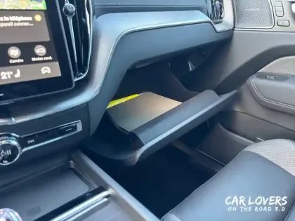 Photo 21 Volvo Xc60  T6 AWD Hybride rechargeable 253 ch+145 ch Geartronic 8