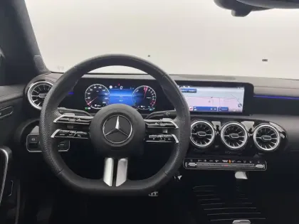 Photo 21 Mercedes CLA  Coupé 250 e Hybrid EQ 8G-DCT