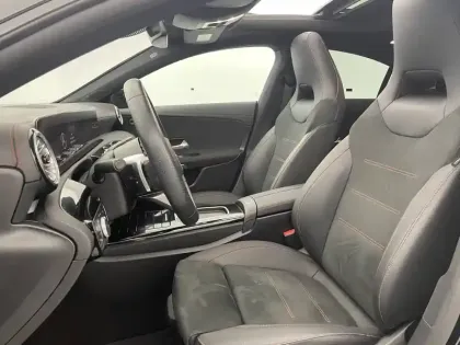 Photo 14 Mercedes CLA  Coupé 250 e Hybrid EQ 8G-DCT