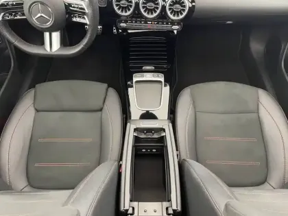 Photo 25 Mercedes CLA  Coupé 250 e Hybrid EQ 8G-DCT