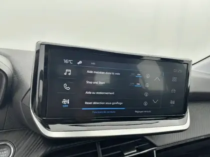 Photo 45 Peugeot 208  PureTech 100 S&S BVM6