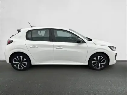 Photo 27 Peugeot 208  PureTech 100 S&S BVM6