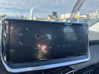 Photo 14 Peugeot 208  PureTech 100 S&S BVM6