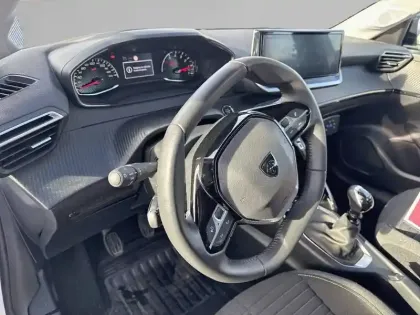 Photo 7 Peugeot 208  PureTech 100 S&S BVM6