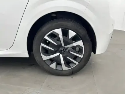 Photo 36 Peugeot 208  PureTech 100 S&S BVM6