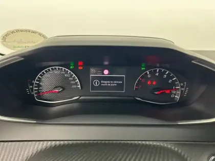 Photo 33 Peugeot 208  PureTech 100 S&S BVM6