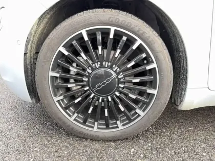 Photo 38 Fiat 500 C e 118 ch