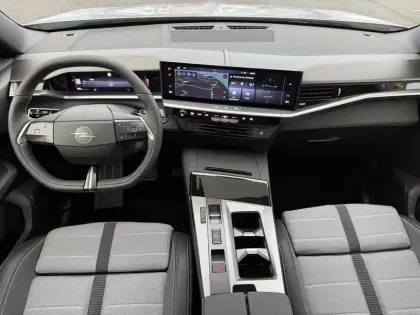 Photo 8 Opel Grandland  1.2 Turbo Hybrid 145 ch e-DCT6