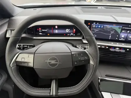 Photo 1 Opel Grandland  1.2 Turbo Hybrid 145 ch e-DCT6
