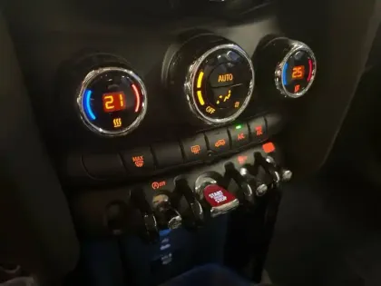 Photo 69 Mini Mini Hatch 5 Portes Cooper S 178 ch DKG7