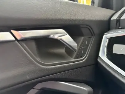 Photo 73 Audi Q3  35 TFSI 150 ch S tronic 7