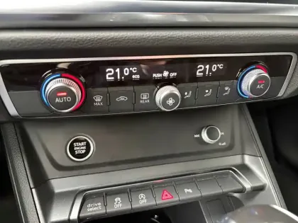 Photo 62 Audi Q3  35 TFSI 150 ch S tronic 7