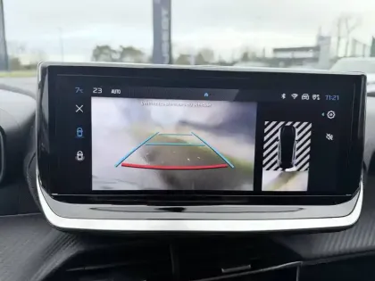 Photo 21 Peugeot 208  Hybrid 100 e-DCS6