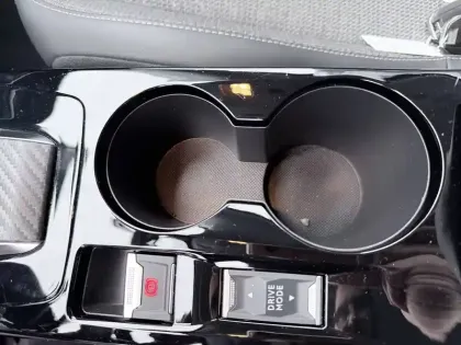 Photo 18 Peugeot 208  Hybrid 100 e-DCS6