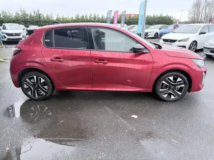 Photo 43 Peugeot 208  Hybrid 100 e-DCS6