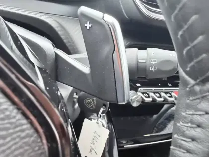 Photo 27 Peugeot 208  Hybrid 100 e-DCS6