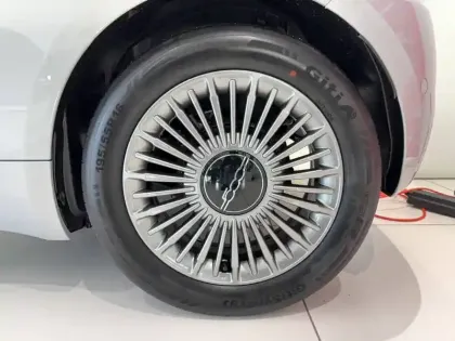 Photo 9 Fiat 500  e 95 ch