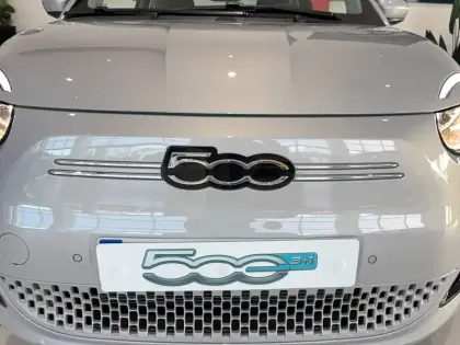 Photo 22 Fiat 500  e 95 ch