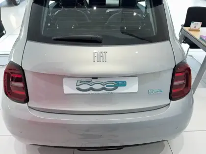 Photo 4 Fiat 500  e 95 ch