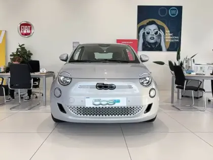 Photo 1 Fiat 500  e 95 ch