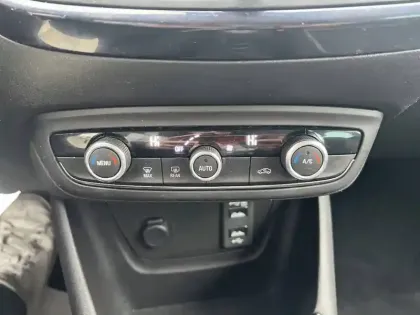 Photo 17 Opel Crossland X  1.2 Turbo 110 ch