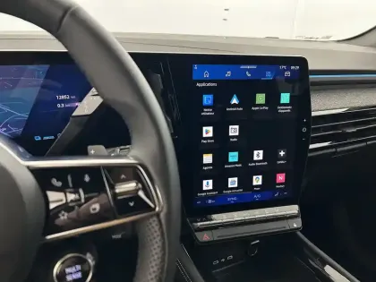 Photo 13 Renault Espace  E-Tech full hybrid 200 GSR2