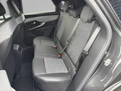 Photo 11 Peugeot 3008  Electrique 73 kWh 210 ch