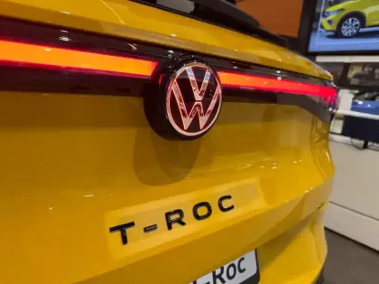 Photo 15 Volkswagen T-roc  1.5 eTSI EVO2 Hybrid 150 ch DSG7