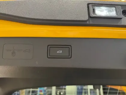 Photo 16 Volkswagen T-roc  1.5 eTSI EVO2 Hybrid 150 ch DSG7