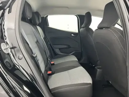 Photo 17 Renault Clio  E-Tech full hybrid 145