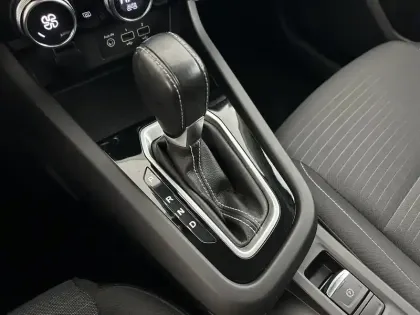 Photo 16 Renault Arkana  TCe 140 EDC FAP