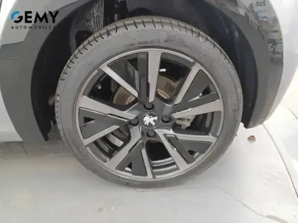 Photo 10 Peugeot 208  Electrique 50 kWh 136ch