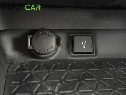 Photo 19 Toyota Rav4  Hybride Pro 218 ch 2WD