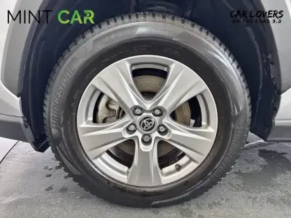 Photo 8 Toyota Rav4  Hybride Pro 218 ch 2WD