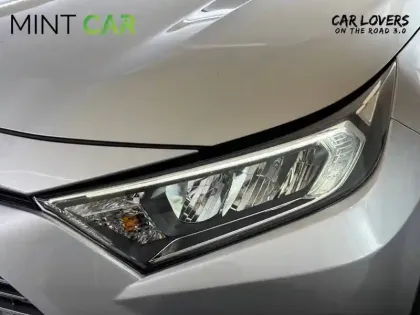 Photo 27 Toyota Rav4  Hybride Pro 218 ch 2WD