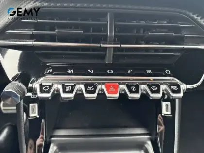 Photo 22 Peugeot 2008  PureTech 130 S&S EAT8