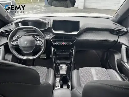 Photo 7 Peugeot 2008  PureTech 130 S&S EAT8