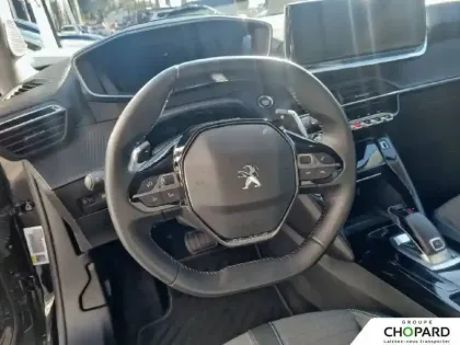 Photo 16 Peugeot 2008  PureTech 130 S&S EAT8