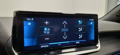 Photo 22 Peugeot 2008  PureTech 130 S&S EAT8