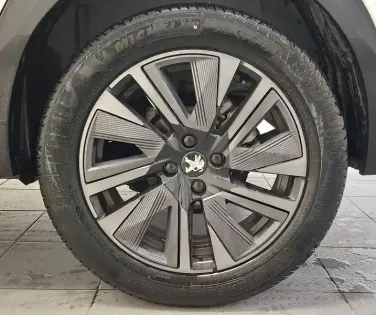 Photo 10 Peugeot 2008  PureTech 130 S&S EAT8