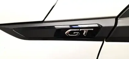 Photo 26 Peugeot 2008  PureTech 130 S&S EAT8