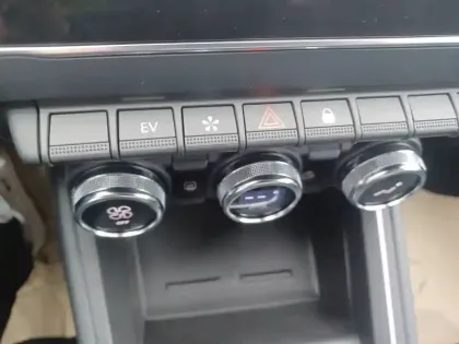 Photo 27 Renault Clio  E-Tech full hybrid 145 ch GSR2