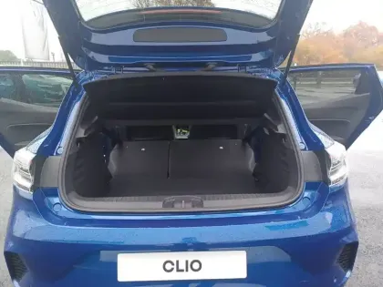 Photo 14 Renault Clio  E-Tech full hybrid 145 ch GSR2