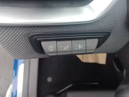 Photo 16 Renault Clio  E-Tech full hybrid 145 ch GSR2