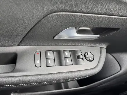 Photo 6 Opel Mokka  1.2 Turbo Hybrid 145 ch e-DCT6