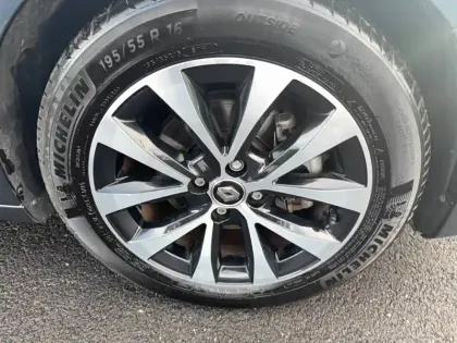 Photo 4 Renault Clio  E-Tech 140