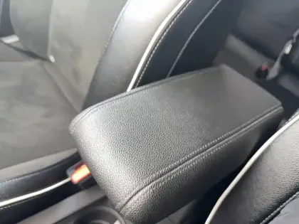 Photo 31 Renault Clio  E-Tech 140